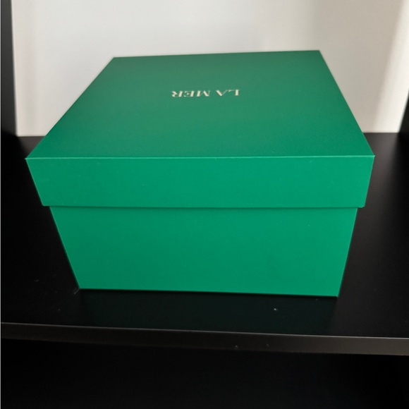 La Mer Gift Box - Picture 3 of 8